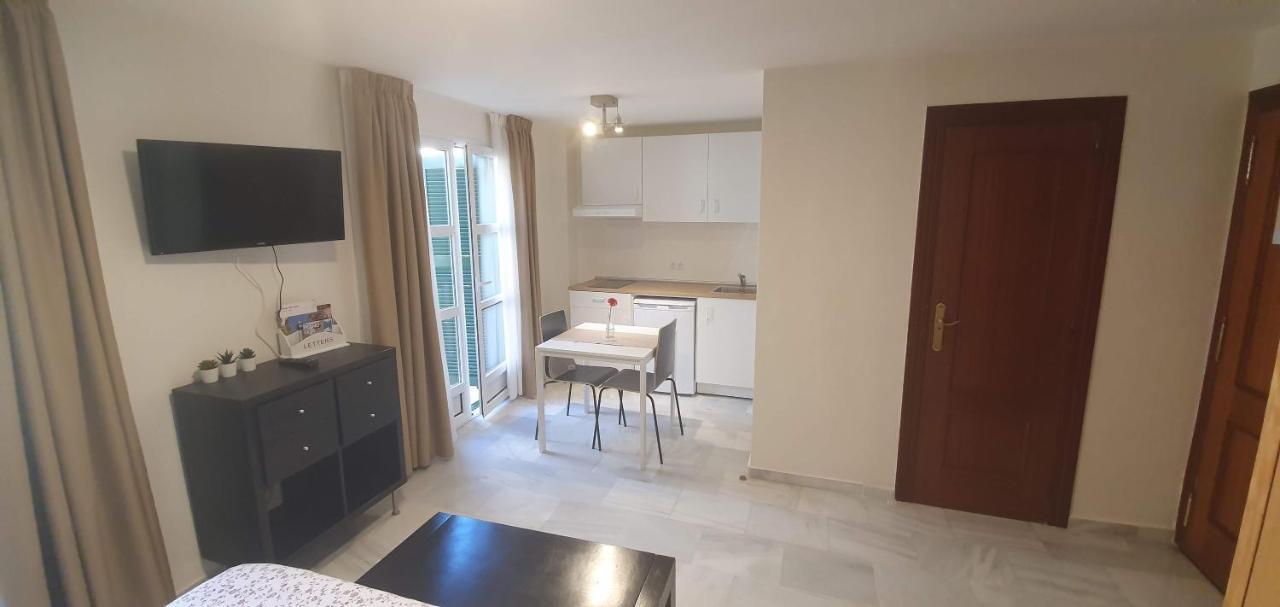 Fan Flat Carreteria Apartment Малага Екстериор снимка