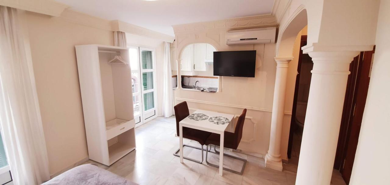 Fan Flat Carreteria Apartment Малага Екстериор снимка